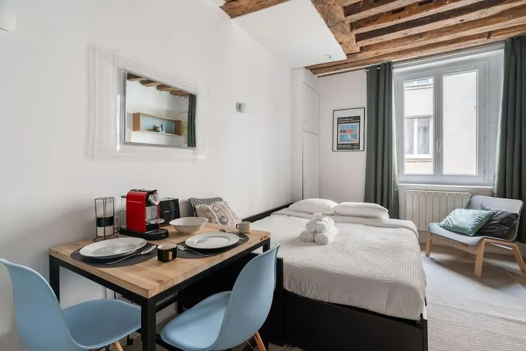En Plein Coeur Du Marais Apartment Paris