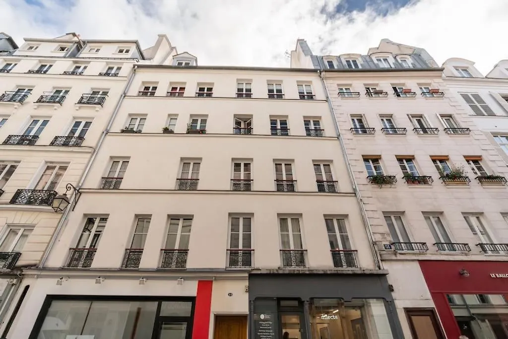 En Plein Coeur Du Marais Apartment *